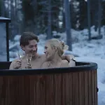 Hotel Invisible Forest & Adults Only