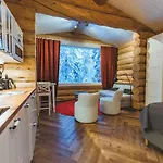 Hotel Invisible Forest & Adults Only