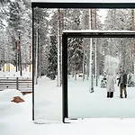 Hotel Invisible Forest & Adults Only