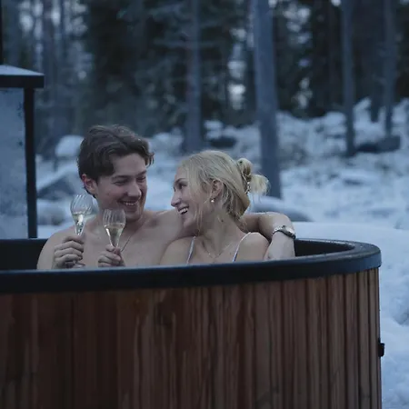 Hotell Invisible Forest With Private Sauna And Hot Tub