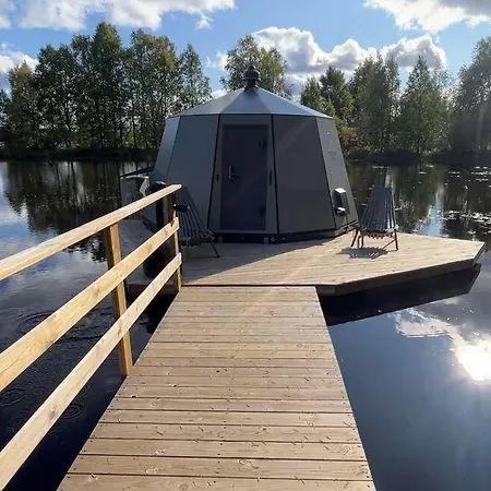 Invisible Forest & Adults Only Szálloda 5*