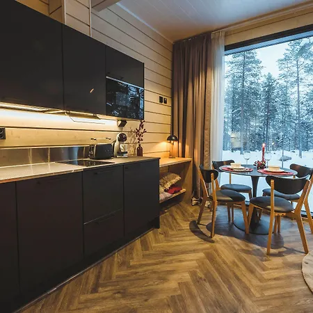 Invisible Forest & Adults Only Hotelli Rovaniemi