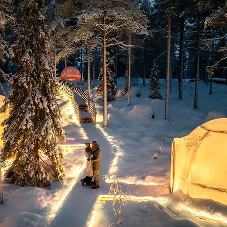 Ξενοδοχείο Invisible Forest & Adults Only