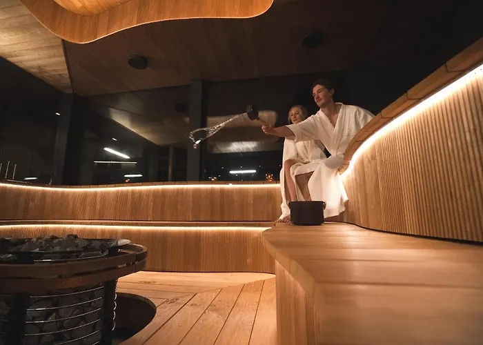 Invisible Forest & Adults Only 5* Rovaniemi